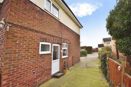 4 bedroom Semi-detached house for sale in Mount Lane, Kirkby-La-Thorpe, Sleaford