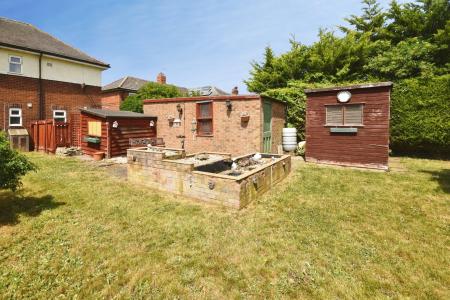 4 bedroom Semi-detached house for sale in Mount Lane, Kirkby-La-Thorpe, Sleaford