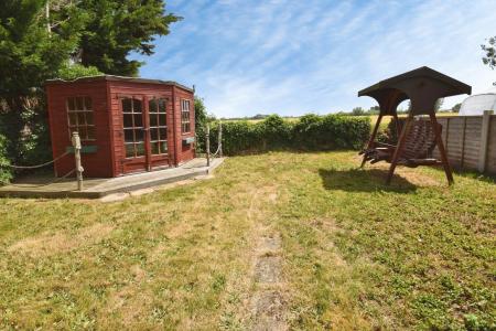 4 bedroom Semi-detached house for sale in Mount Lane, Kirkby-La-Thorpe, Sleaford