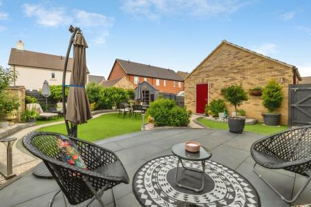 4 bedroom Detached house for sale in Hoplands Road, Coningsby, Lincoln