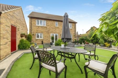 4 bedroom Detached house for sale in Hoplands Road, Coningsby, Lincoln