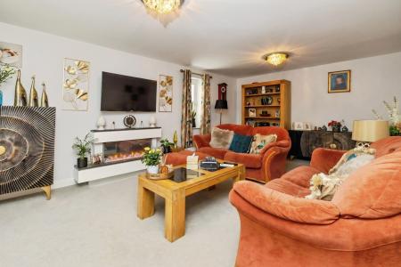4 bedroom Detached house for sale in Hoplands Road, Coningsby, Lincoln