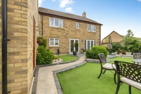 4 bedroom Detached house for sale in Hoplands Road, Coningsby, Lincoln