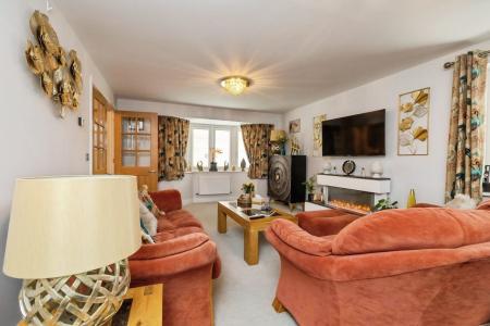 4 bedroom Detached house for sale in Hoplands Road, Coningsby, Lincoln