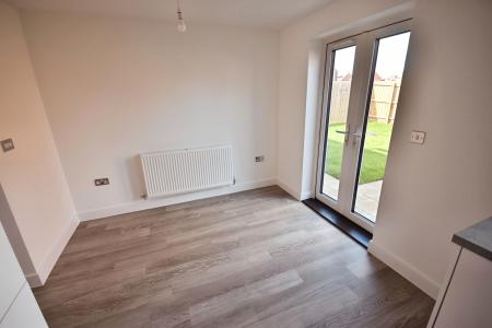 3 bedroom Semi-detached house to let in Harlaxton Crescent, Sleaford, NG34