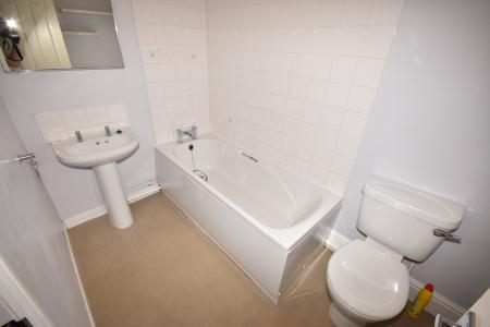 5 bedroom Detached house to let in High Street, Metheringham, LN4