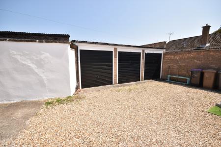 5 bedroom Detached house to let in High Street, Metheringham, LN4