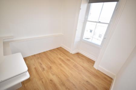 5 bedroom Detached house to let in High Street, Metheringham, LN4