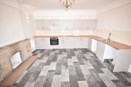 5 bedroom Detached house to let in High Street, Metheringham, LN4