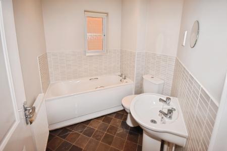 3 bedroom Semi-detached house for sale in The Sidings, Cranwell Village, Sleaford