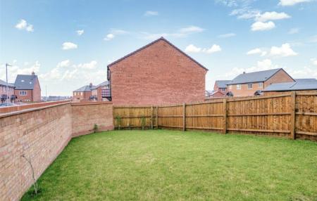 3 bedroom Detached house to let in Marion Avenue, Sleaford, NG34