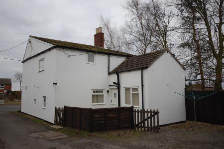 3 bedroom Detached house to let in High Street, Walcott, LN4