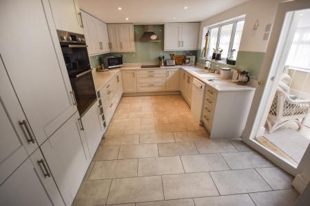 3 bedroom Semi-detached house for sale in Birthorpe Road, Billingborough, Sleaford