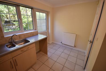 2 bedroom Terraced House to let in Oatfield Way, Heckington, NG34