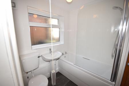 2 bedroom Flat to let in Thomas Street, Sleaford, NG34