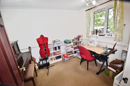 4 bedroom Detached house for sale in St. Edmunds Road, Sleaford