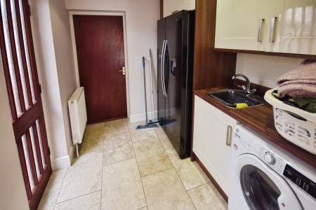 4 bedroom Detached house for sale in St. Edmunds Road, Sleaford