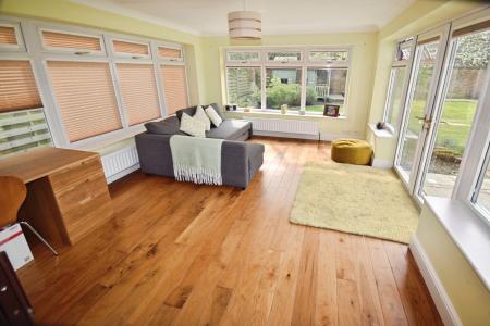 4 bedroom Detached house for sale in St. Edmunds Road, Sleaford