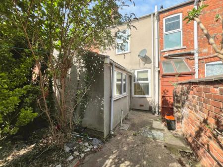 2 bedroom House for sale in Cross Street, Lincoln