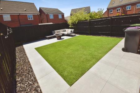 3 bedroom Detached house to let in Whittle Road, Sleaford, NG34