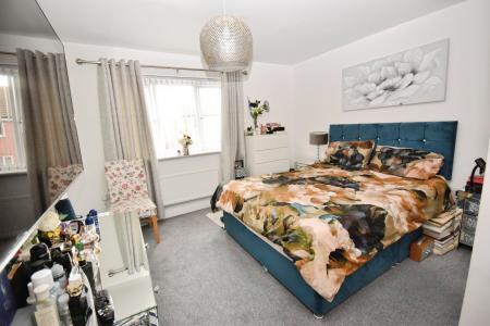 4 bedroom Detached house for sale in Whittle Road, Holdingham, Sleaford