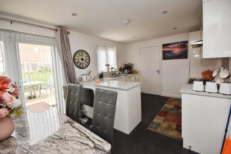 4 bedroom Detached house for sale in Whittle Road, Holdingham, Sleaford