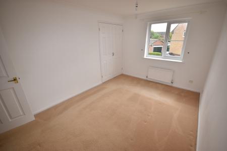 3 bedroom Semi-detached house to let in Mulberry Close, Sleaford, NG34