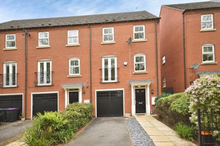 3 bedroom End of terrace house for sale in Pentland Drive, Sleaford