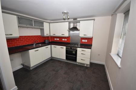 3 bedroom End of terrace house for sale in Pentland Drive, Sleaford