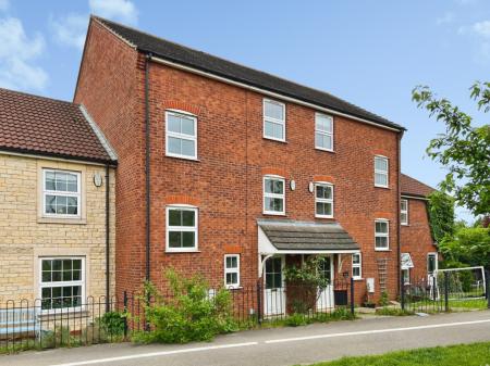 4 bedroom Terraced House for sale in Blackfriars Walk, Lincoln