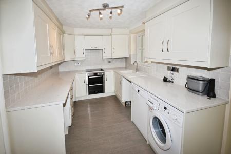 3 bedroom Detached house to let in Royal Oak Court, Heckington, NG34