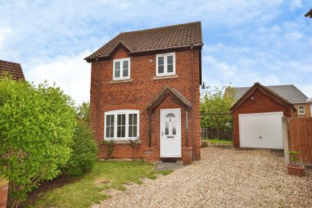 3 bedroom Detached house to let in Royal Oak Court, Heckington, NG34