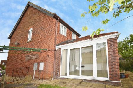 3 bedroom Detached house to let in Royal Oak Court, Heckington, NG34