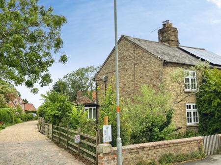 High Street, Martin, Lincoln