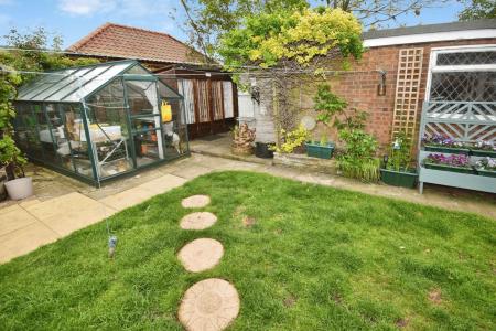 3 bedroom Detached house for sale in Main Street, North Kyme, Lincoln