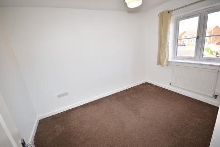3 bedroom Semi-detached house to let in Finch Drive, Sleaford, NG34