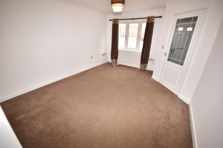 3 bedroom Semi-detached house to let in Finch Drive, Sleaford, NG34