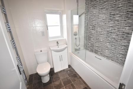 3 bedroom Semi-detached house to let in Finch Drive, Sleaford, NG34