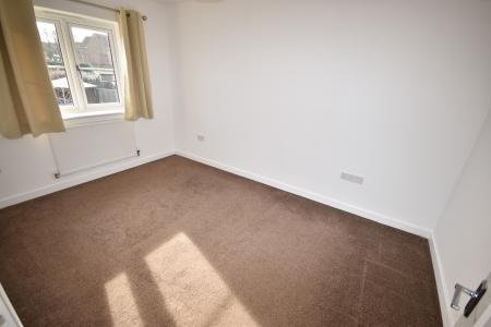 3 bedroom Semi-detached house to let in Finch Drive, Sleaford, NG34