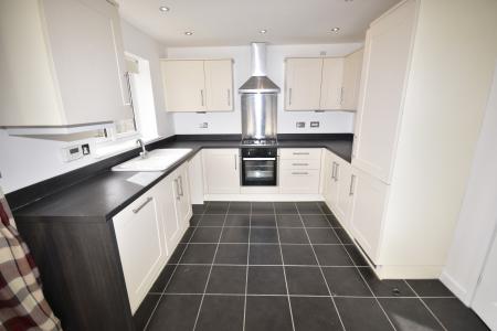 3 bedroom Semi-detached house to let in Finch Drive, Sleaford, NG34