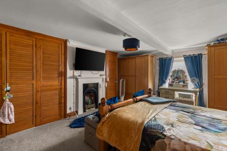 4 bedroom Character Property to let in Jermyn Street, Sleaford, NG34