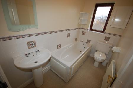 2 bedroom Semi-detached house to let in Harvest Way, Sleaford, NG34