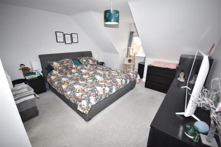3 bedroom Semi-detached house for sale in Hoplands Road, Coningsby, Lincoln