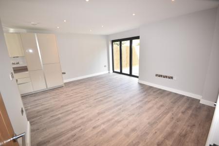 3 bedroom End of terrace house to let in Electric Station Road, Sleaford, NG34