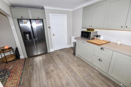 4 bedroom Detached bungalow for sale in Brauncewell, Lincoln