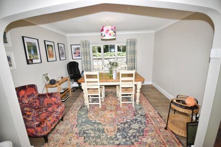 4 bedroom Detached bungalow for sale in Brauncewell, Lincoln