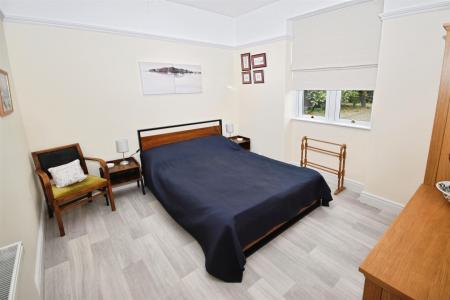4 bedroom Detached bungalow for sale in Rectory Road, Ruskington, Sleaford