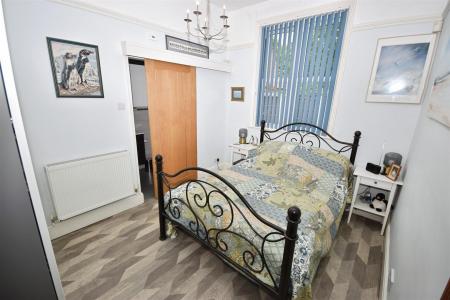 4 bedroom Detached bungalow for sale in Rectory Road, Ruskington, Sleaford