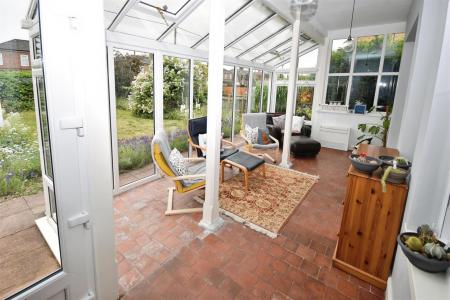 4 bedroom Detached bungalow for sale in Rectory Road, Ruskington, Sleaford