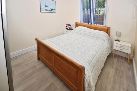 4 bedroom Detached bungalow for sale in Rectory Road, Ruskington, Sleaford